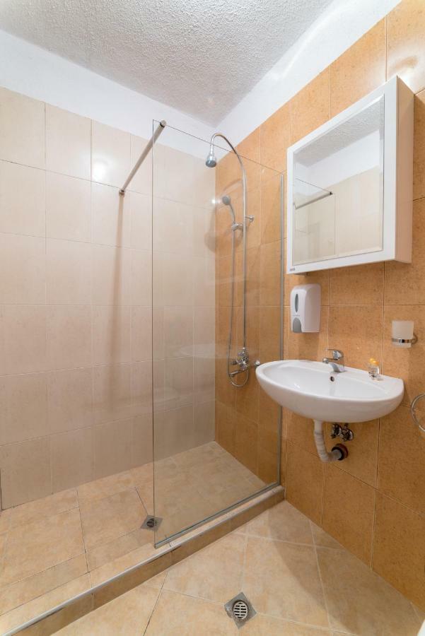 Comfort.Chic.Charming Apt With Terrace Near Ndk Sofia Buitenkant foto